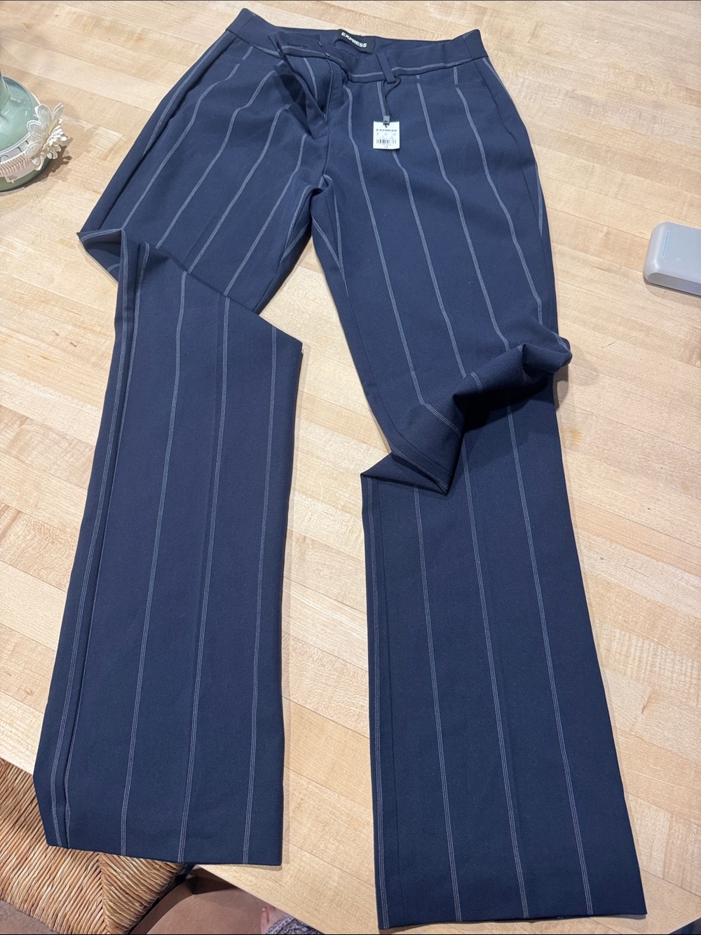 Women’s express Pinstripe Pants 4